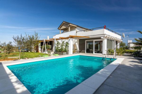 Family friendly house with a swimming pool Pomer, Medulin - 19050